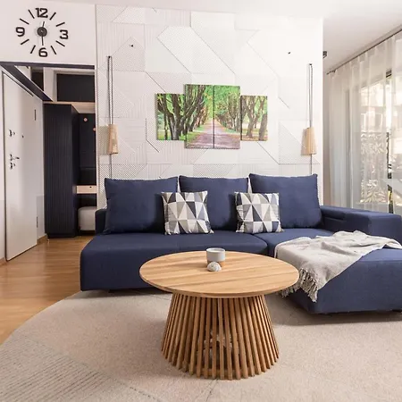 B11 Benczur Apartment *