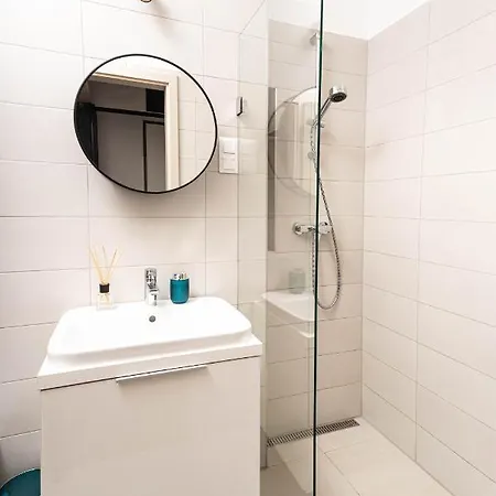 Apartment B11 Benczur